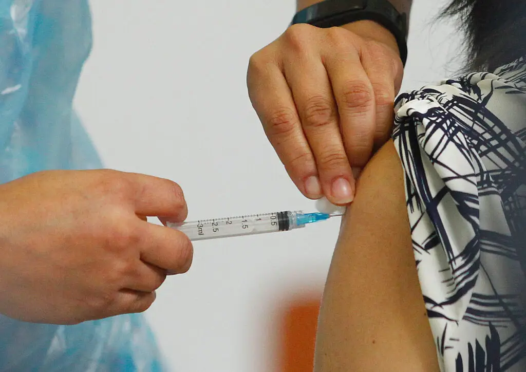 Inicia campaña de vacunación contra la influenza en los Cesfam de Curicó