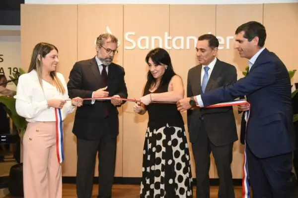 Santander Work/Café Expresso inauguró oficina en Curicó con horario extendido