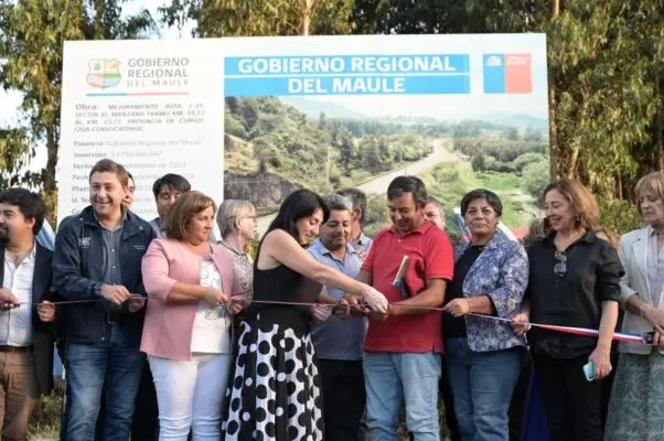 Autoridades y vecinos inauguraron camino asfaltado de la Ruta J-25 en la Montaña de Teno