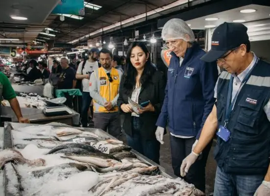 Seremi de Salud realizó fiscalización de pescados y mariscos en la Felicur previo a fin de Semana Santa