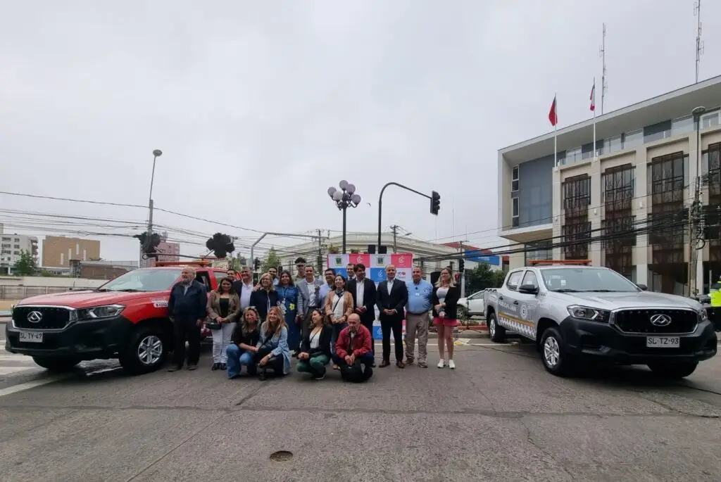 Municipio de Curicó implementó dos nuevas camionetas de seguridad para patrullajes preventivos