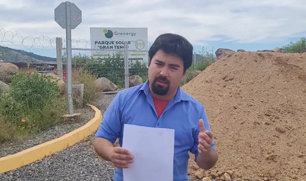 Concejal de Teno entregó carta a Presidente Boric por denuncias medioambientales contra planta fotovoltaica