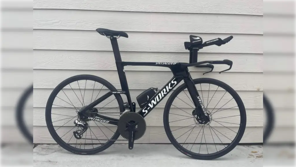 Ciclista curicano sufre el robo de su bicicleta enviada desde Santiago