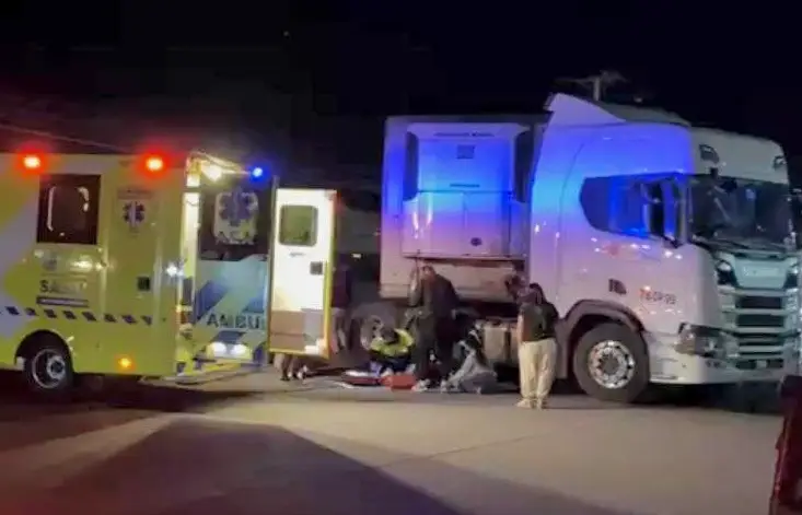 Motociclista falleció tras colisionar con un camión en Talca