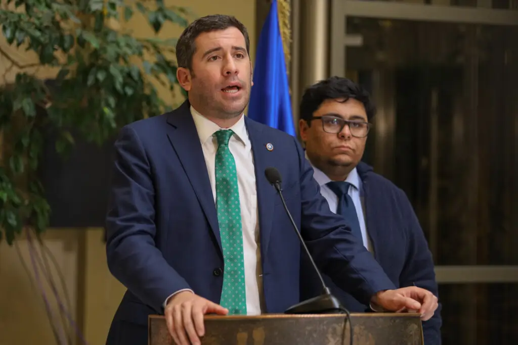 Diputado Benjamín Moreno solicitó la remoción del fiscal Xavier Armendáriz por “sesgo ideológico”