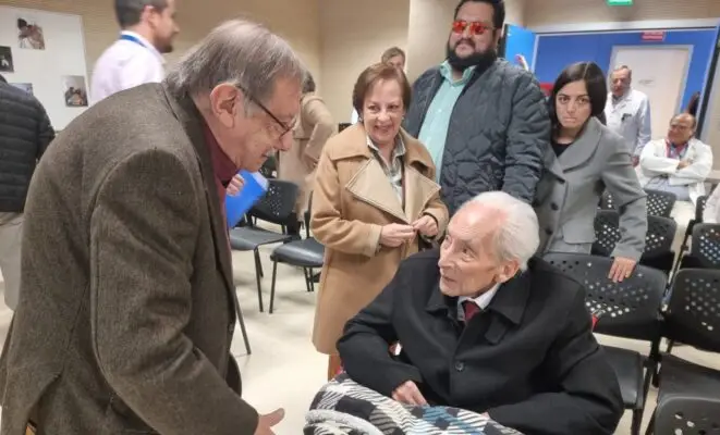 Hospital de Curicó realiza merecido homenaje a excirujano Artemón Salgado