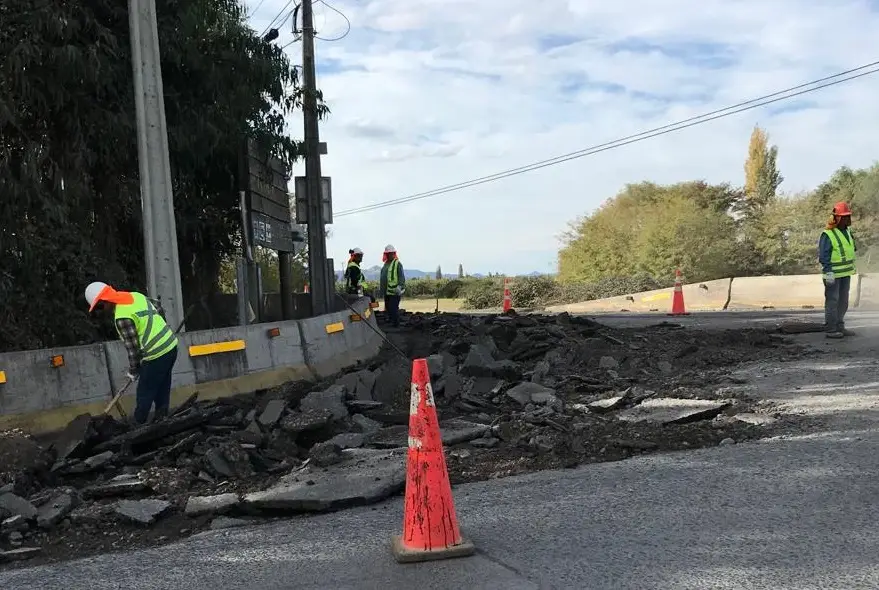 Municipio de Rauco destaca trabajos de mantención en intersección de rutas J-60 y J-40