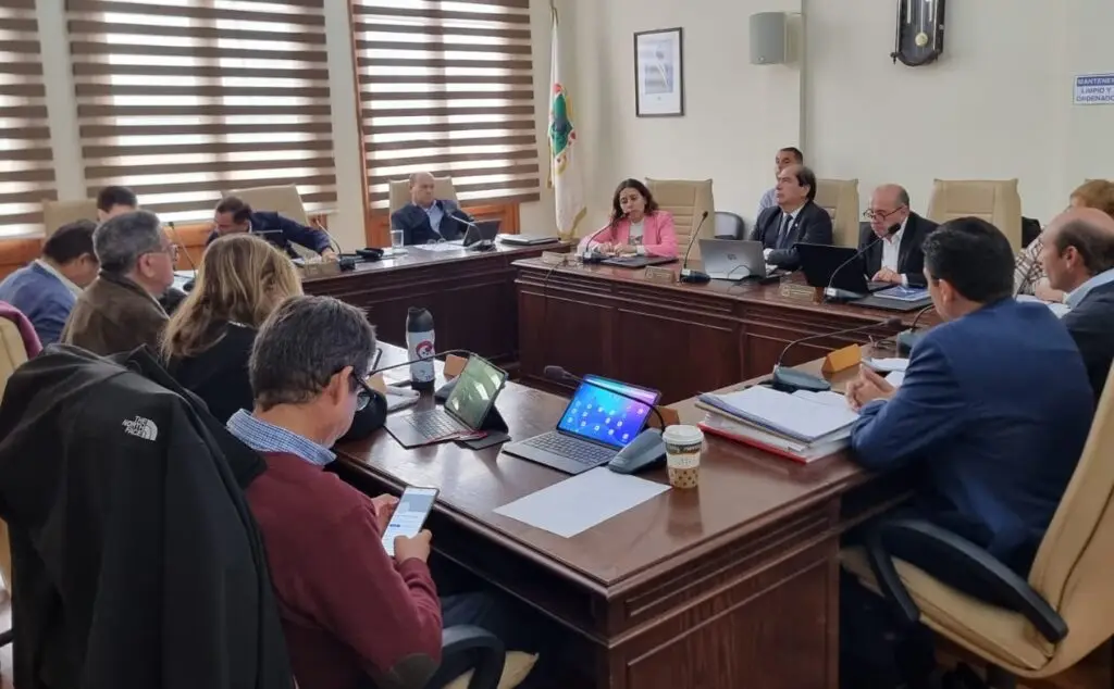 Municipio de Curicó reformará patente de alcoholes para local nocturno Jakuna