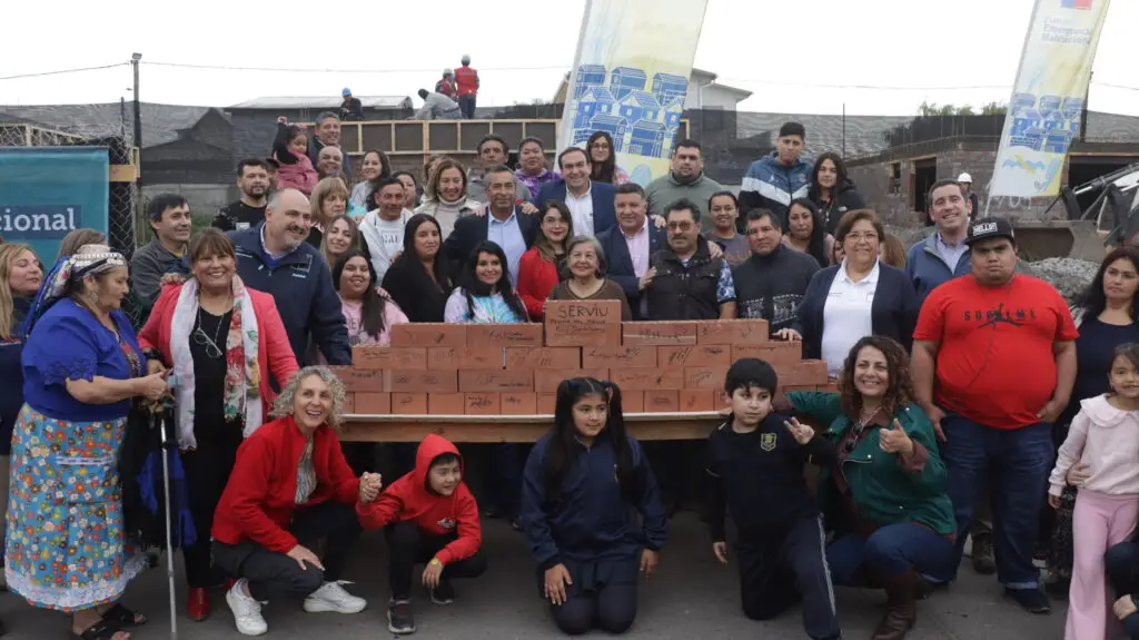 Vecinos de la Villa Don Sebastián 3 de Lontué visitaron obras para tener la casa propia
