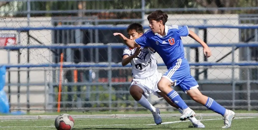 El delantero curicano que la rompe en la "U" y la selección chilena Sub 15