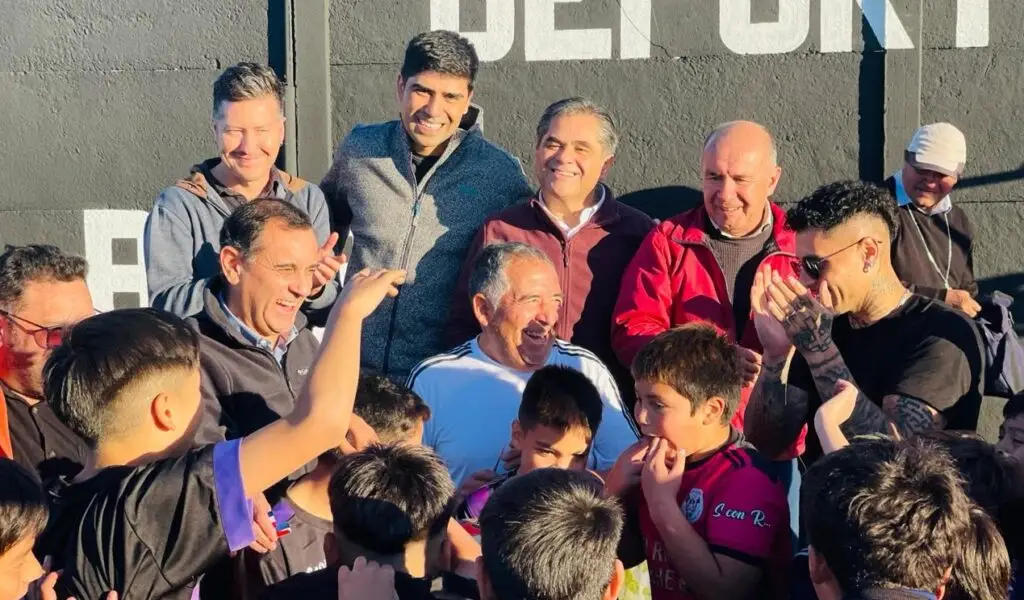 Academia de Fútbol "Samuel Reyes" de Curicó inauguró su complejo deportivo