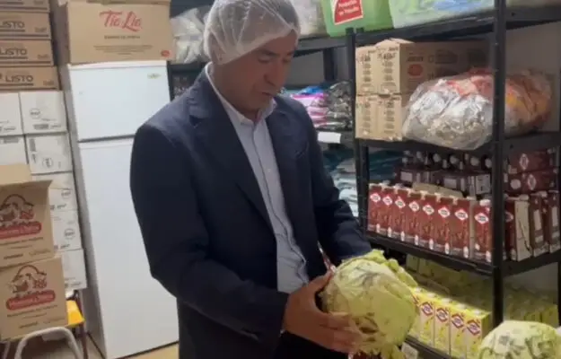Diputado Sepúlveda constató que empresa entrega alimentos defectuosos a estudiantes del Maule