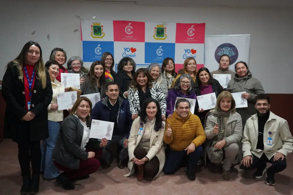 Centro de Acción de la Mujer Alhué de Curicó cerró proyecto cultural de confección