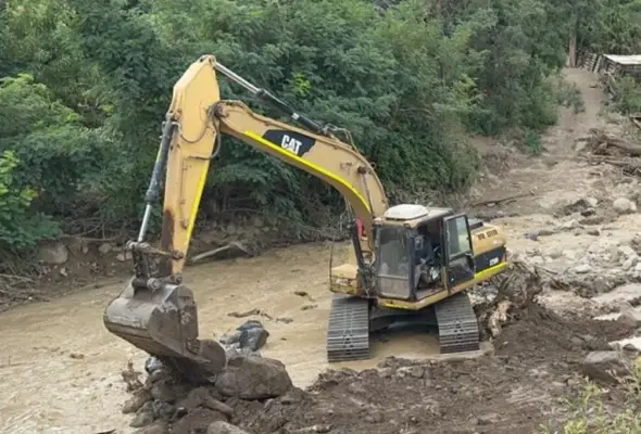 Municipio de Hualañé utiliza recursos para realizar trabajos con maquinaria antes del invierno