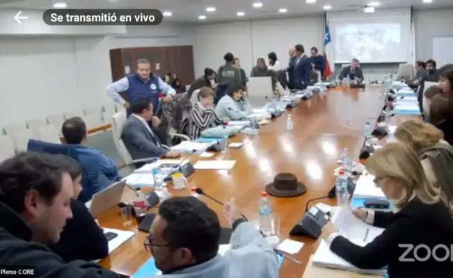 Consejeros Roberto García y Gabriel Rojas casi llegan a los golpes en sesión del GORE