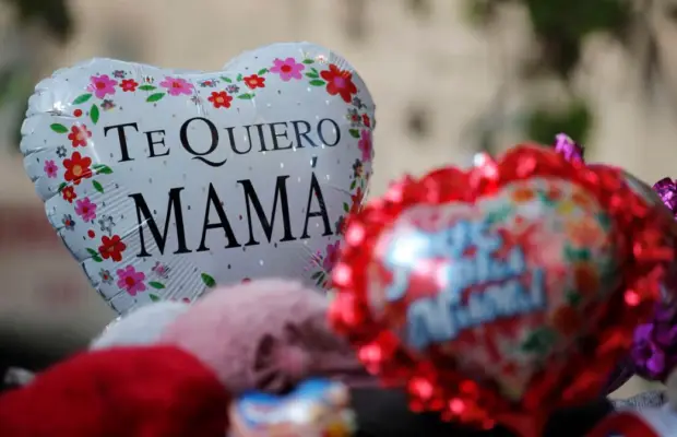 Municipio de Rauco invita a las familias a celebrar el Día de la Madre con show musical y bailable