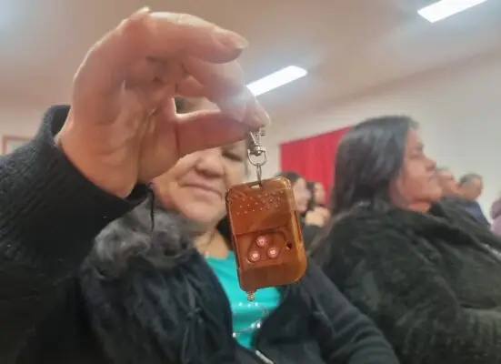 Familias de Villa Doña Patricia y Unión de Sarmiento en Curicó recibieron alarmas comunitarias