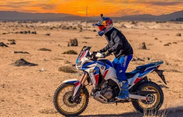 Chaleco López vuelve a correr en motos en el Desafío del Desierto