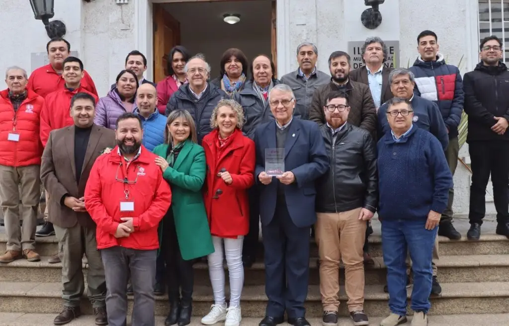 Municipio de Molina otorgó reconocimiento a Pedro Figueroa por sus 60 años de servicio público en Curicó