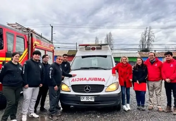 Municipio de Molina donó ambulancia a Bomberos de Lontué