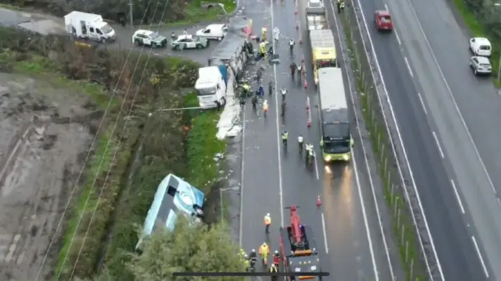 Identifican a tres pasajeros del accidente fatal entre un bus y camión en Lontué