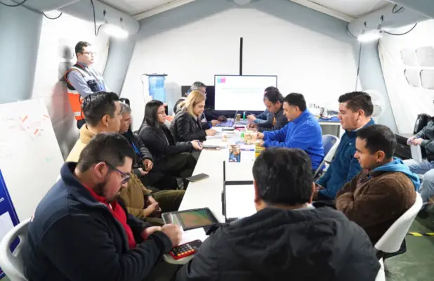 Daños menores y caídas de árboles se registran en Licantén durante el temporal