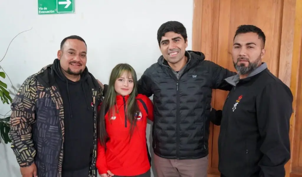 Deportistas curicanos reciben subvención municipal para competencias internacionales