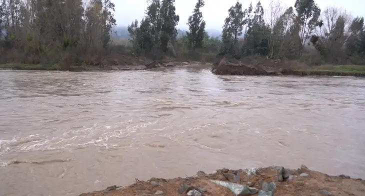 Senapred declaró Alerta Roja en cinco comunas del Maule por crecida del Río Mataquito