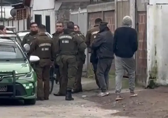 Curicó: asaltan a matrona en paso bajo nivel de avenida Freire