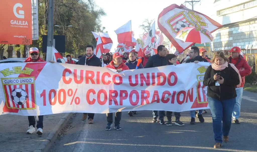 Lanzan oficialmente campaña para ayudar a Curicó Unido