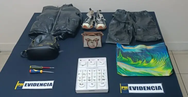 Tribunal dejó en prisión preventiva a dos mujeres por robos de joyas en Curicó y San Fernando