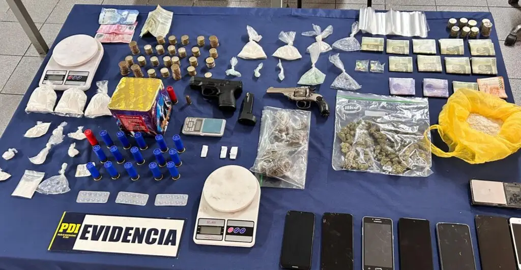 Tribunal de Curicó dejó en prisión preventiva a tres sujetos que integraban banda de traficantes de droga