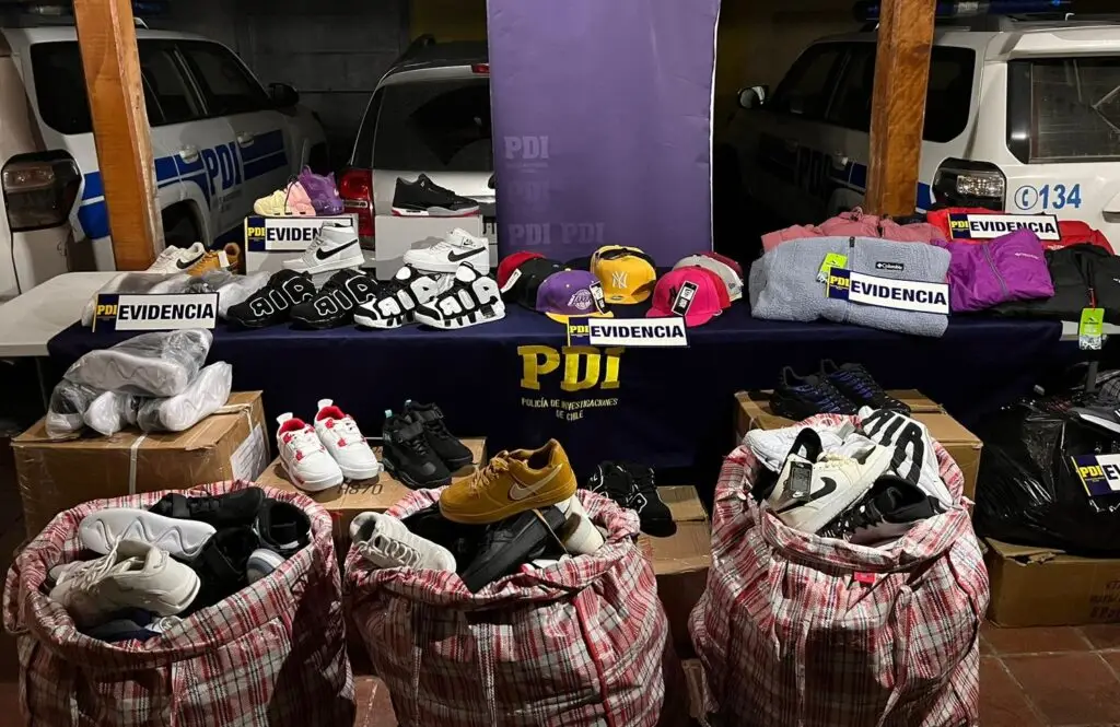 PDI de Curicó incautó ropa falsificada avaluada en más de $12 millones