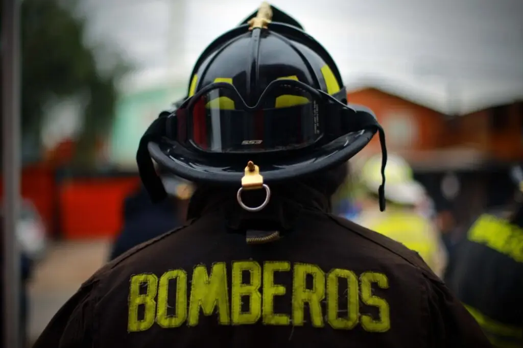 Incendio dañó vivienda de adultos mayores en sector Las Higueras en el camino a la costa de Curicó