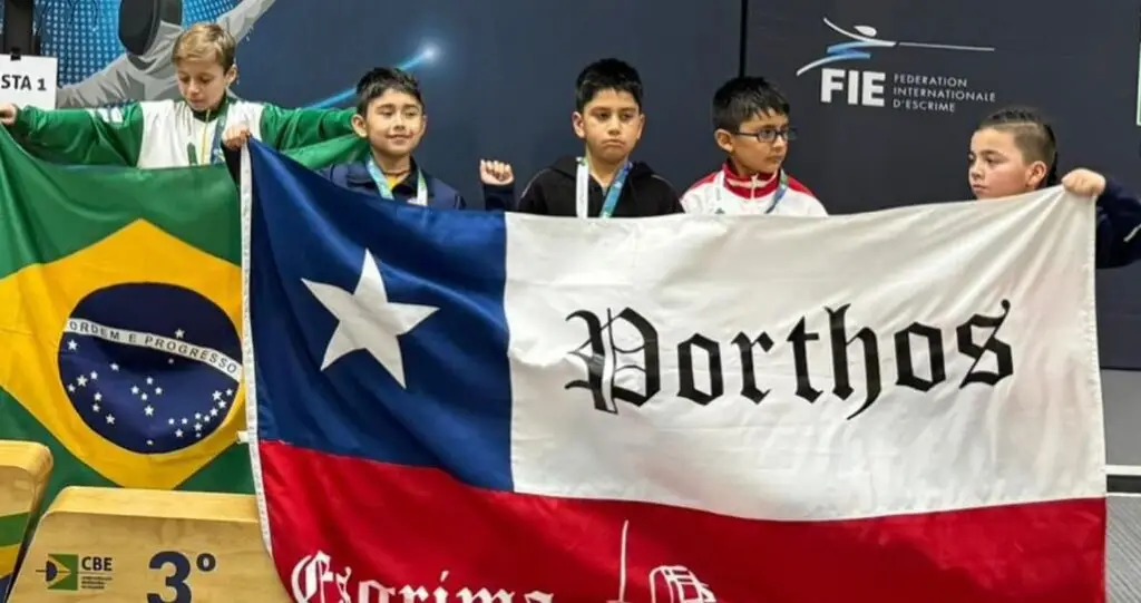 Esgrimista curicano logra medalla de bronce en Sudamericano de Brasil