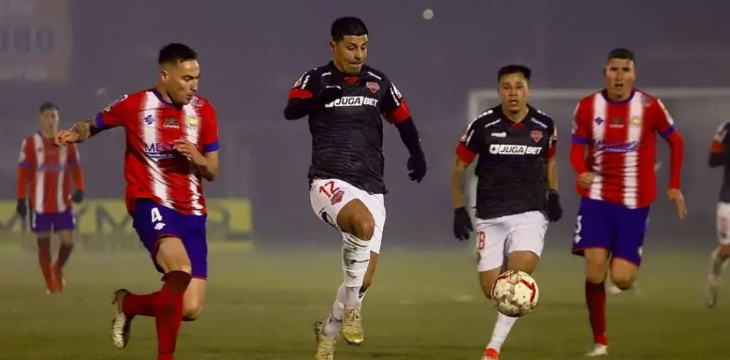 Deportes Linares da el primer golpe en la semifinal regional de Copa Chile