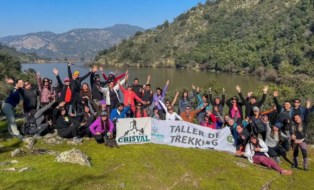 Con éxito siguen salidas del Taller de Trekking de Curicó