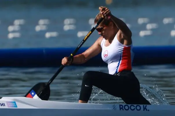 Karen Roco avanza a cuartos de final del Canotaje C1 en París 2024
