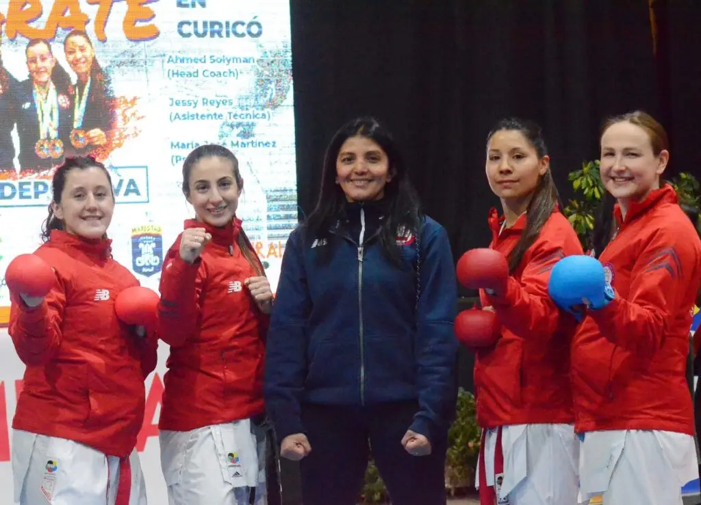 Selección chilena de karate realizó una clínica deportiva en Curicó