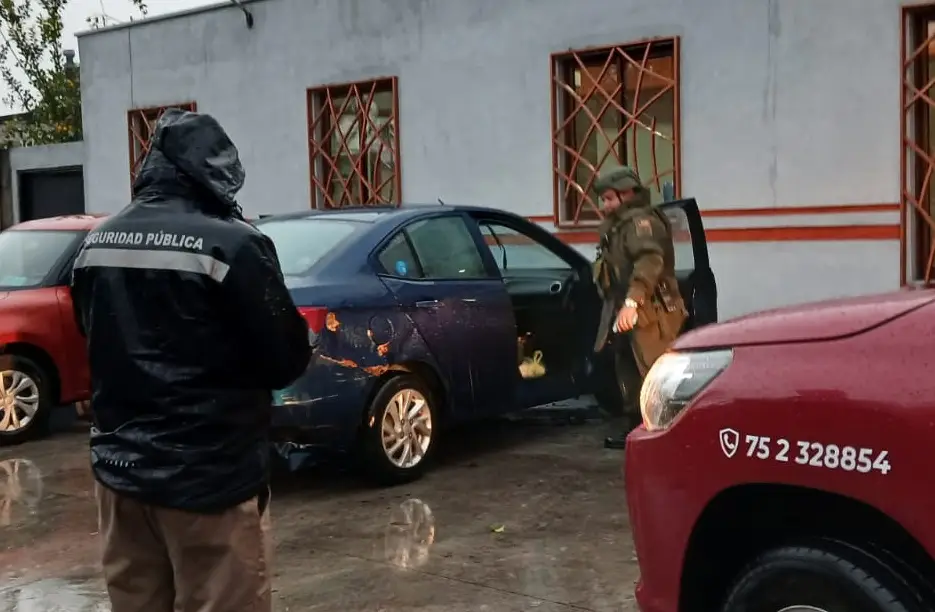 Carabineros de Curicó detuvieron a tres sujetos en trabajo coordinado con el municipio