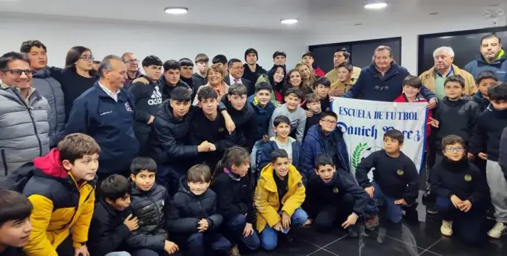 Club Danich Pérez de Hualañé inauguró su sede deportiva