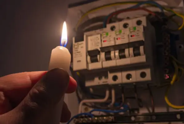 Ministerio de Energía y Sernac explicaron proceso de compensación a afectados por cortes de luz