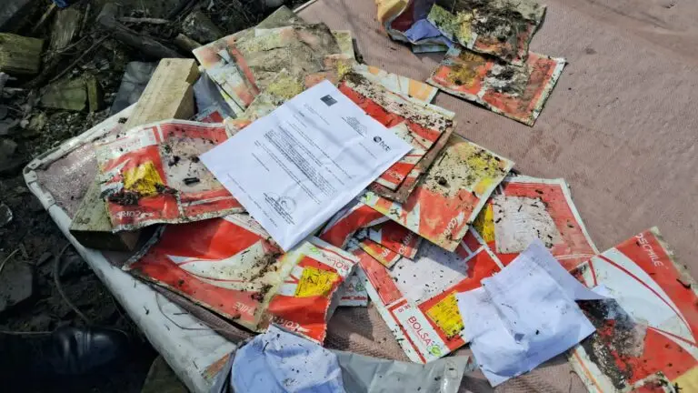 Encuentran nuevas cartas del Hospital de Talca abandonadas en basural