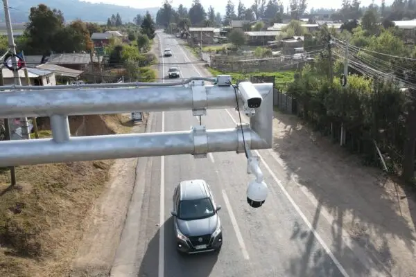 Nuevo pórtico de seguridad se inauguró en sector de Idahue Chico en Licantén
