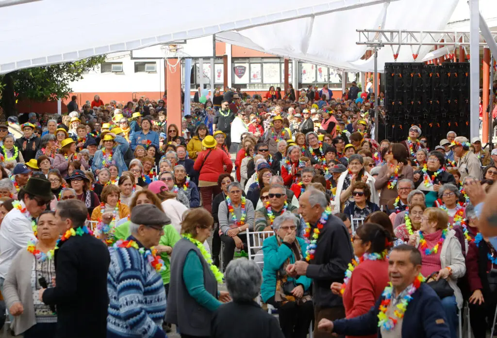 Más de 1.500 personas mayores celebraron que pasaron agosto en Curicó