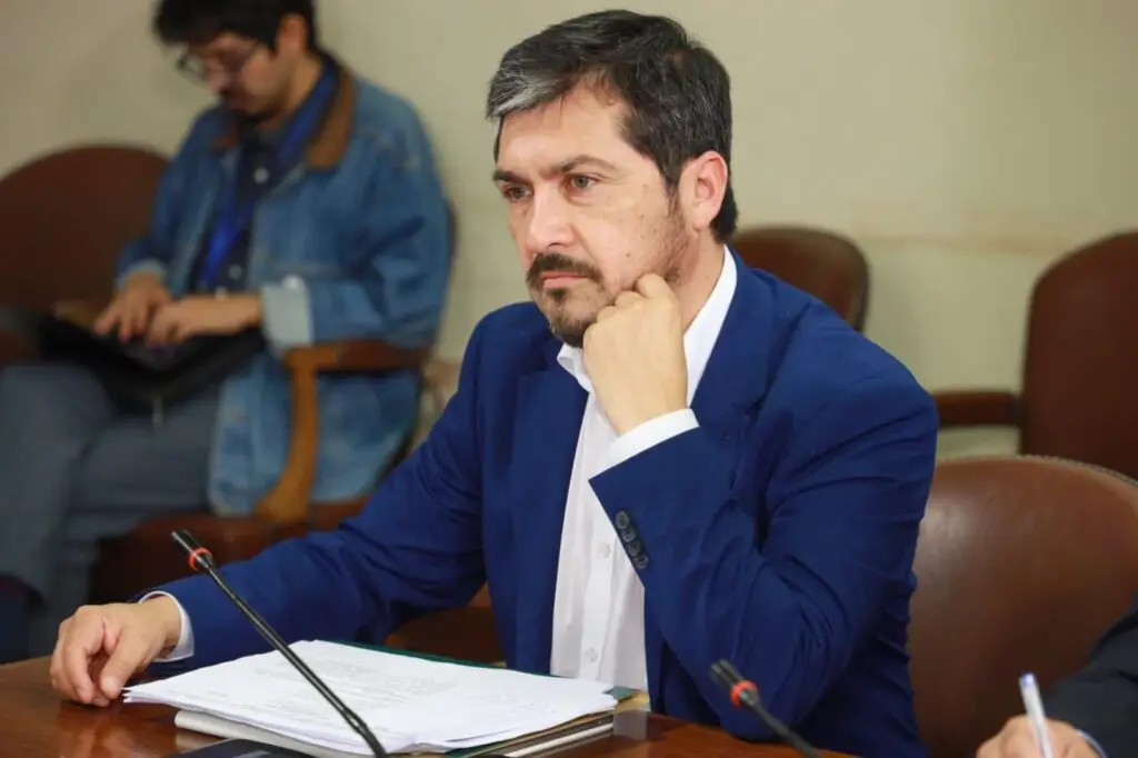 Diputado Rey pidió al MOP intervenir en crisis de riego agrícola en Molina
