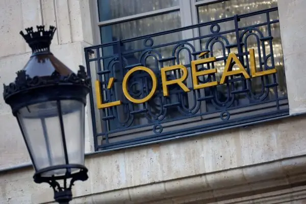 Sernac oficia a L’OREAL Chile tras denuncias de caída de cabello por champú Elvive