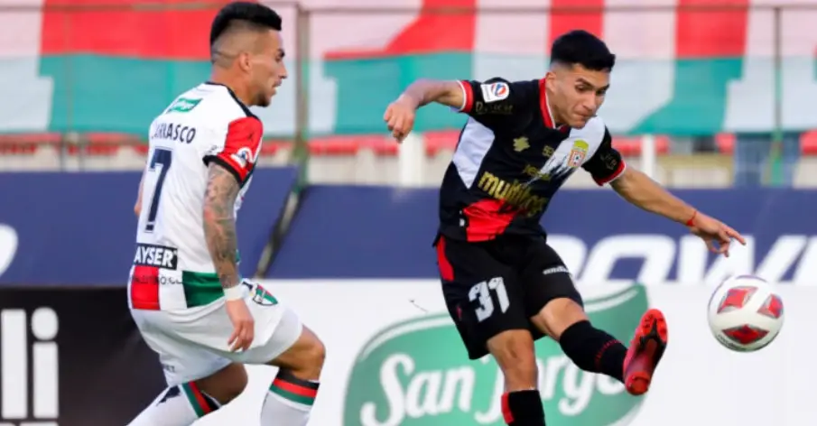 "Nicolás (Barrios) debe decidir si va a optar por el fútbol o por otra forma de vida"