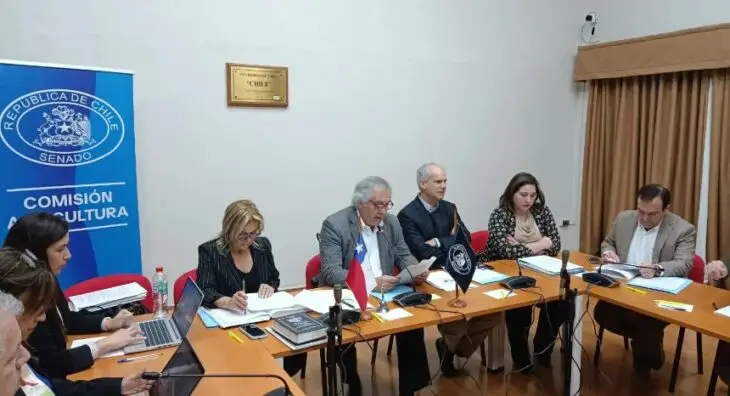 Senadores participaron de la Comisión de Agricultura que sesionó en la UTalca