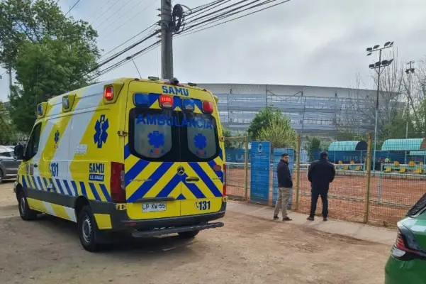 Hombre de 51 años falleció mientras jugaba tenis en el Estadio La Granja de Curicó